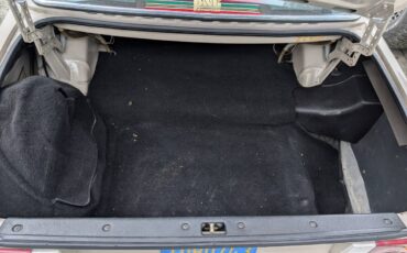 Volvo-240-series-1981-18