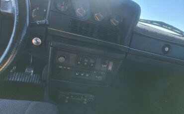 Volvo-240-series-1984-blue-12