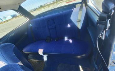 Volvo-240-series-1984-blue-13