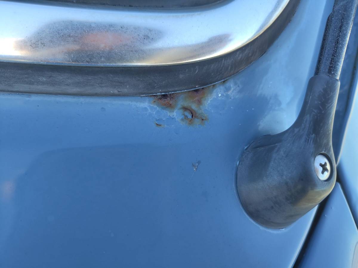 Volvo-240-series-1984-blue-8