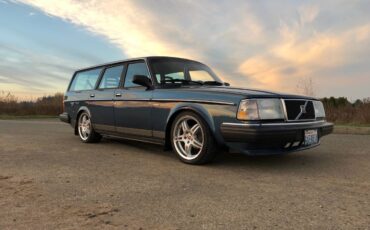 Volvo-240-wagon-1991-blue