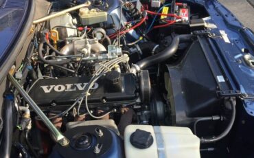 Volvo-240-wagon-1991-blue-8