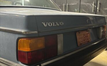 Volvo-242-dl-1983-blue-2