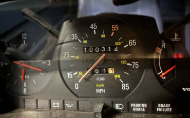 Volvo-242-dl-1983-blue-4