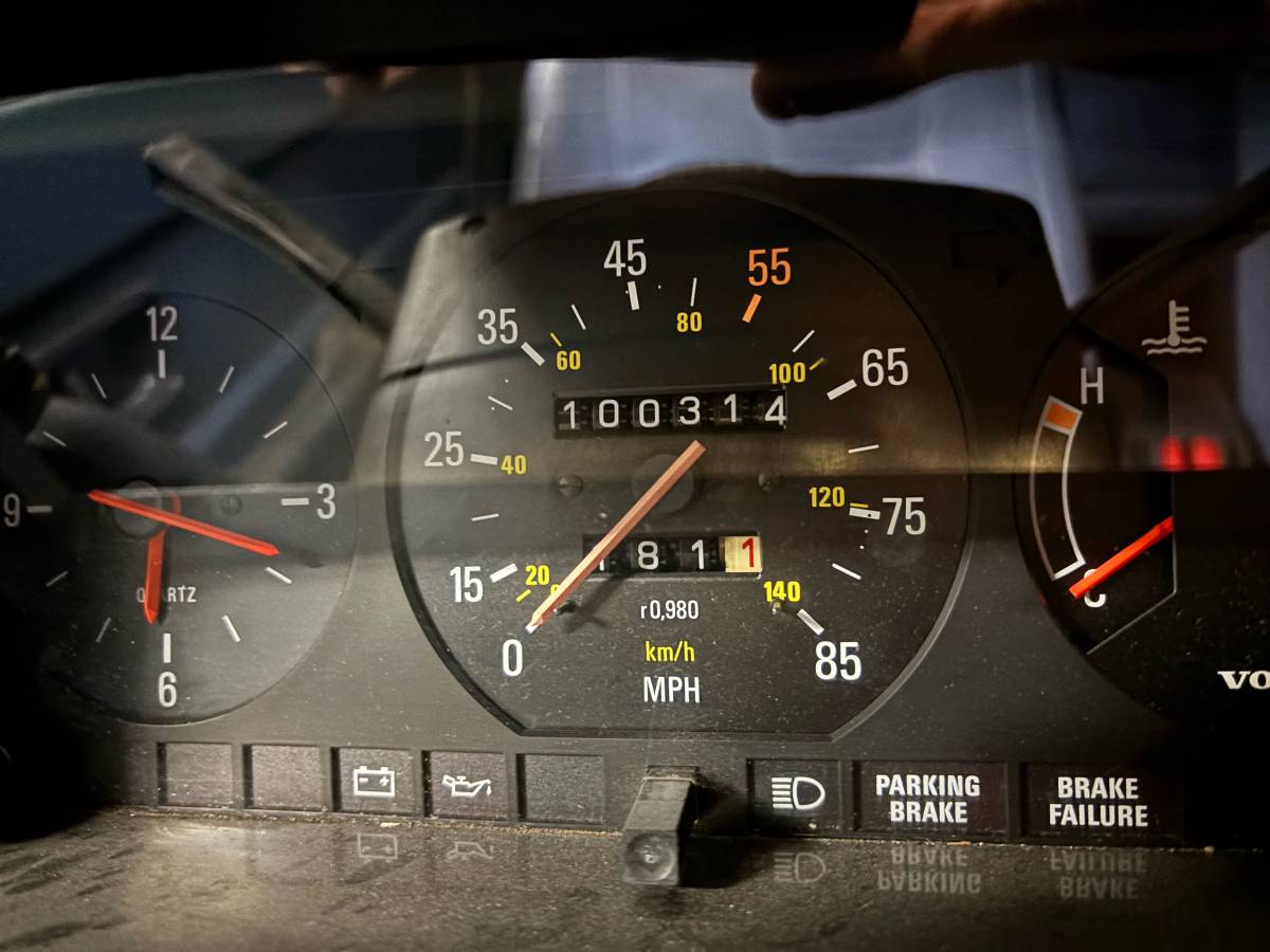 Volvo-242-dl-1983-blue-4