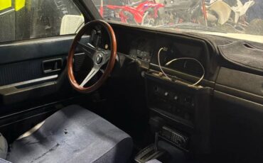 Volvo-242-dl-1983-blue-6