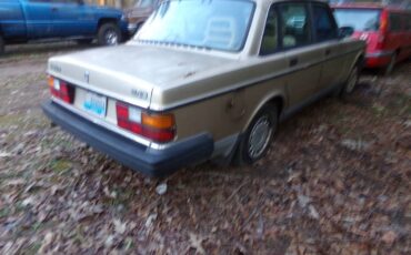 Volvo-244-1991-brown-4