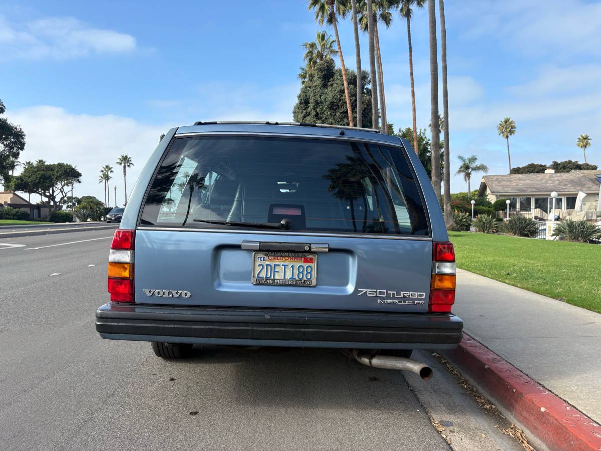 Volvo-760-turbo-1987-blue-10