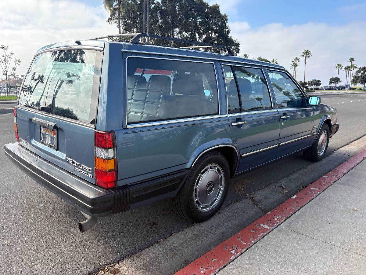 Volvo-760-turbo-1987-blue-9