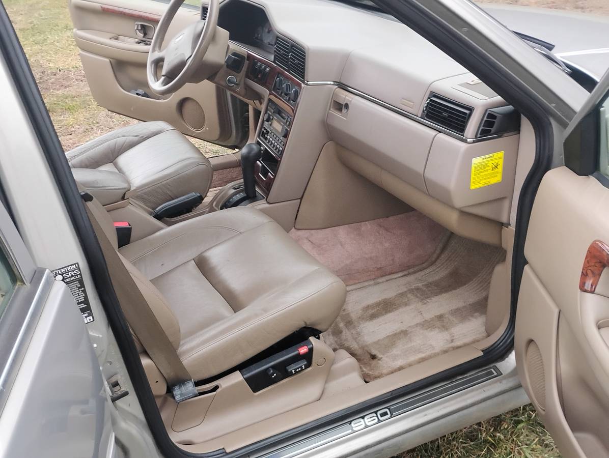 Volvo-960-1995-silver-14