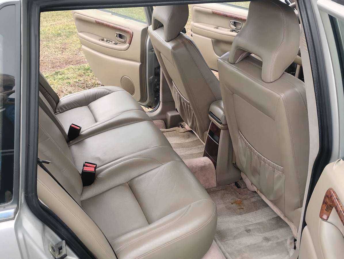 Volvo-960-1995-silver-15