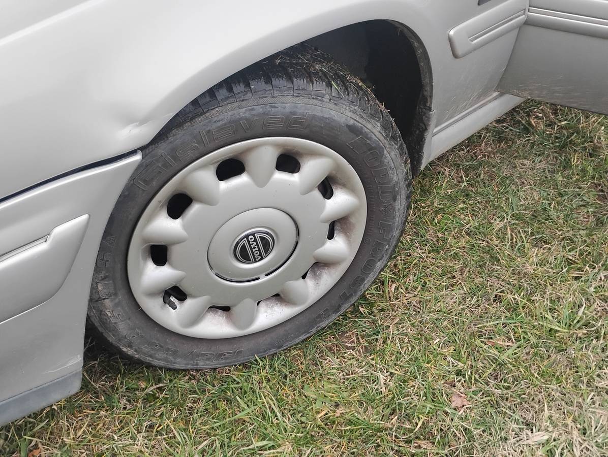 Volvo-960-1995-silver-4