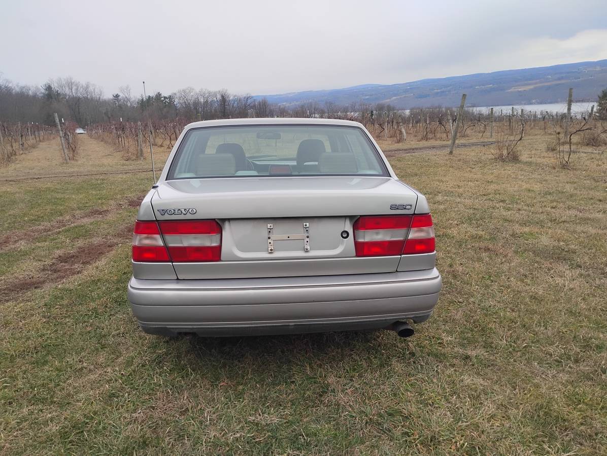 Volvo-960-1995-silver-5