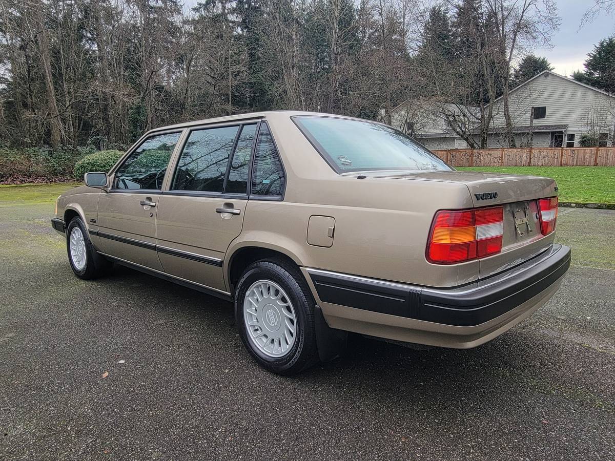 Volvo-960-series-1994-brown-10