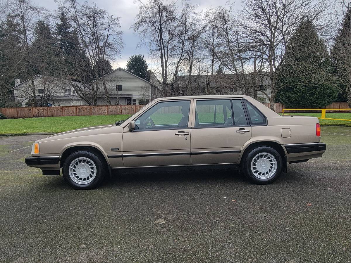 Volvo-960-series-1994-brown-11