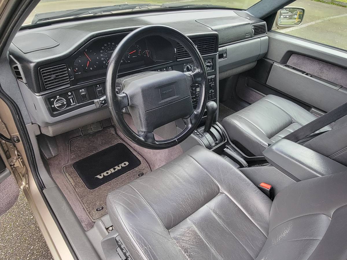 Volvo-960-series-1994-brown-12