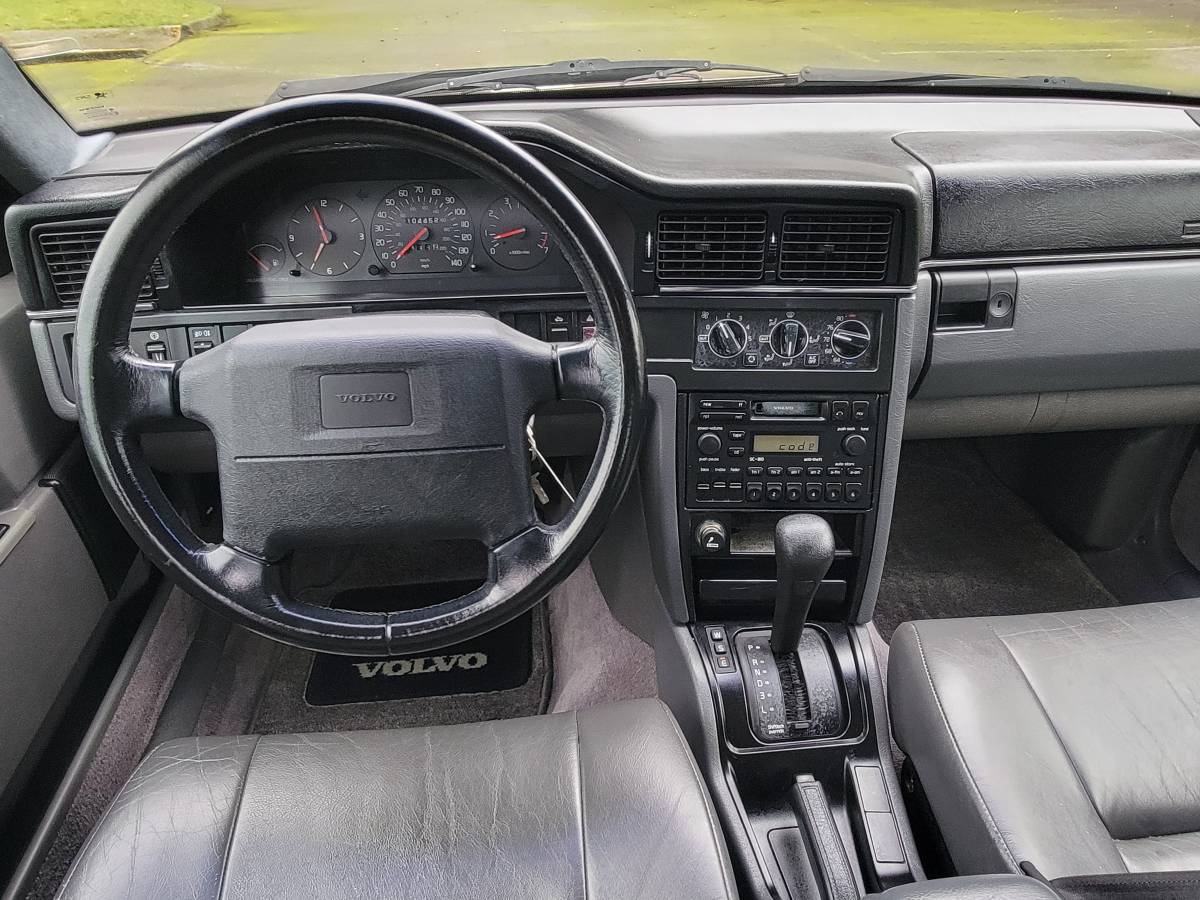 Volvo-960-series-1994-brown-17