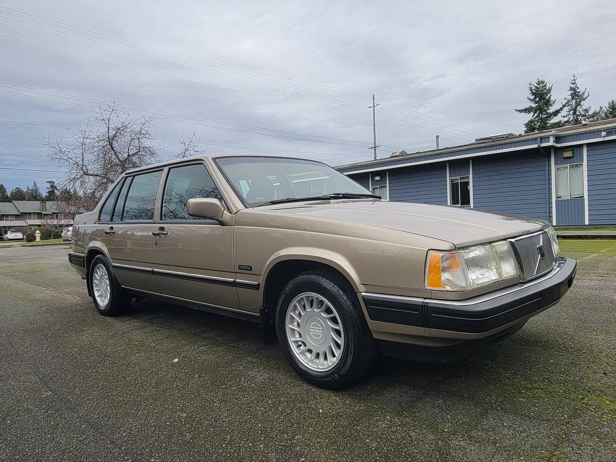Volvo-960-series-1994-brown-3
