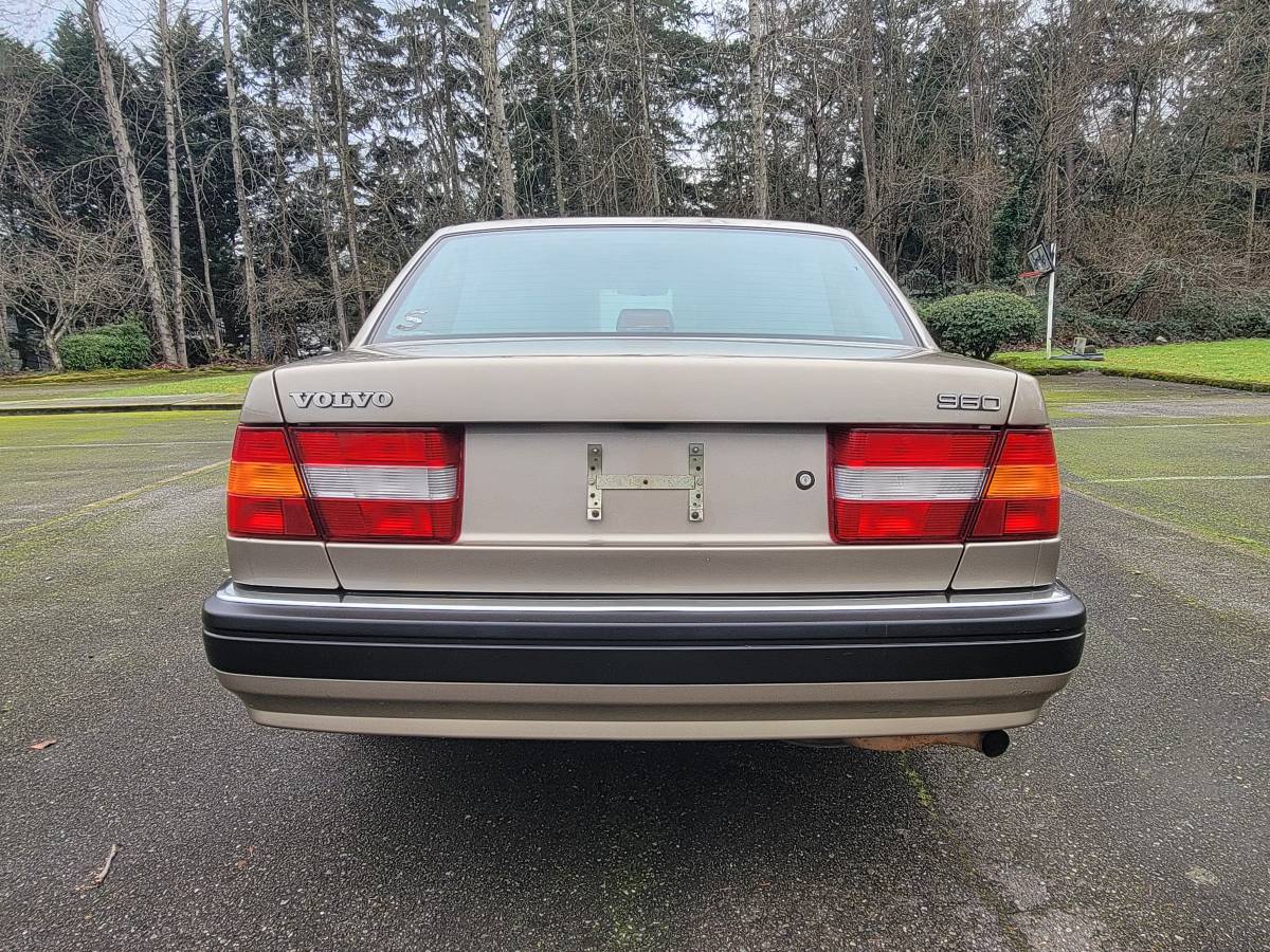 Volvo-960-series-1994-brown-9