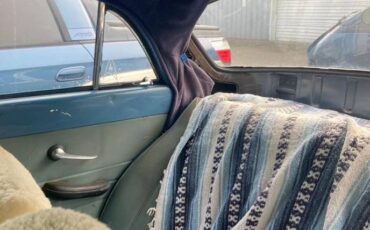 Volvo-amazon-122s-1961-blue-10