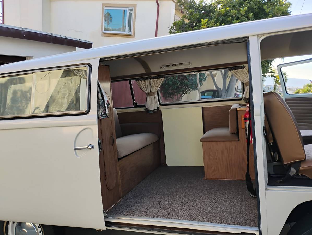 Vw-camper-van-1971-custom-1