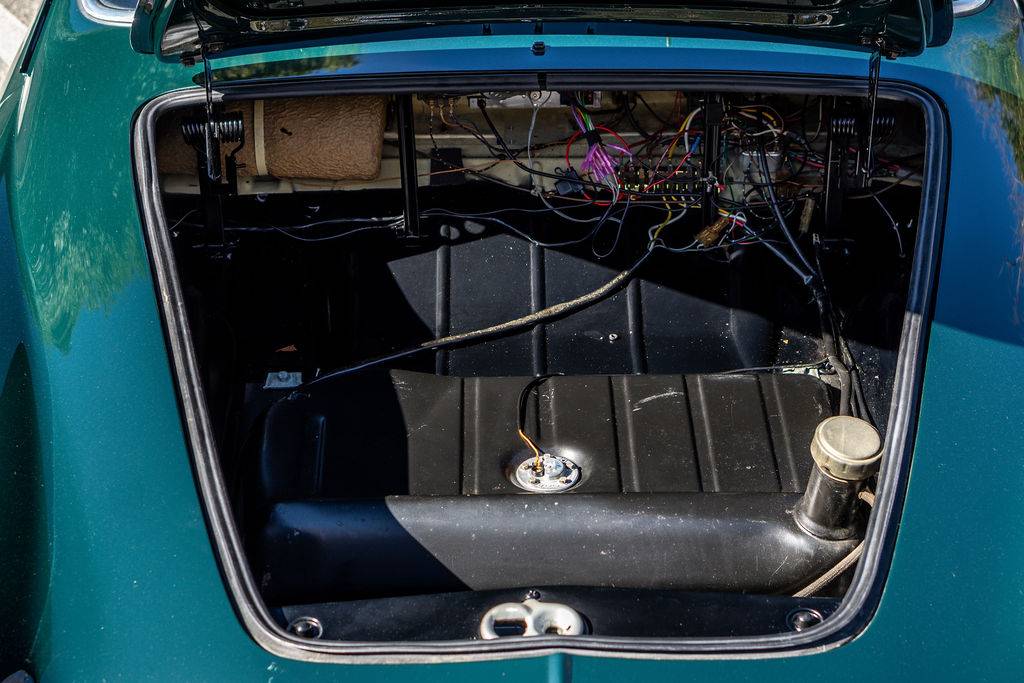 Vw-karmann-ghia-1967-13