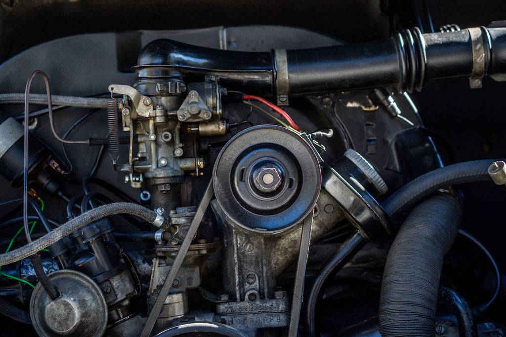 Vw-karmann-ghia-1967-17