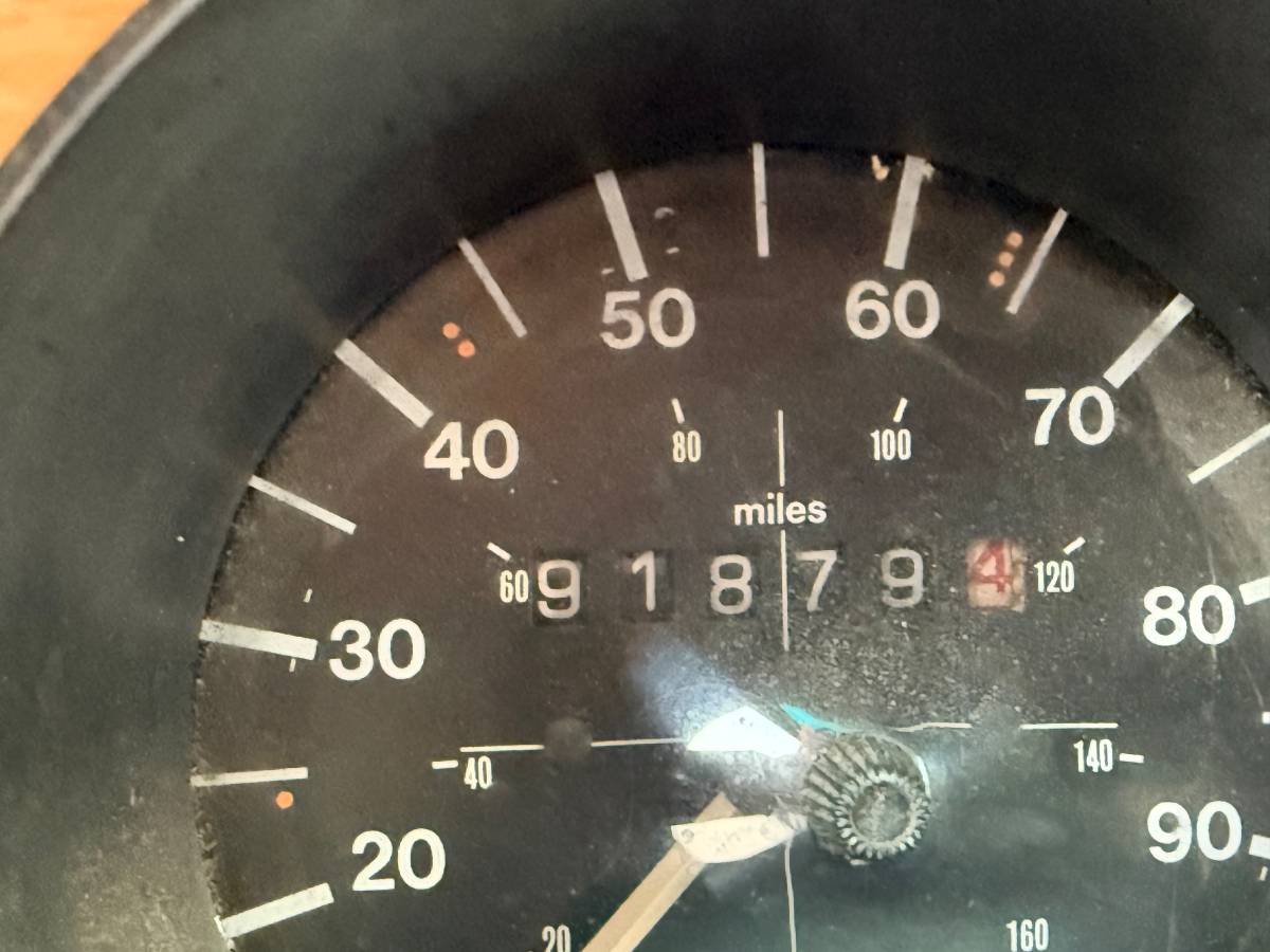 Vw-rabbit-diesel-1979-white-6