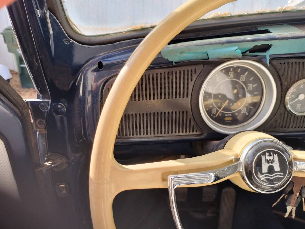 Vw-super-beetle-1971-7