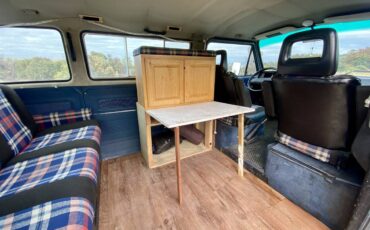 Vw-vanagon-1984-blue-14