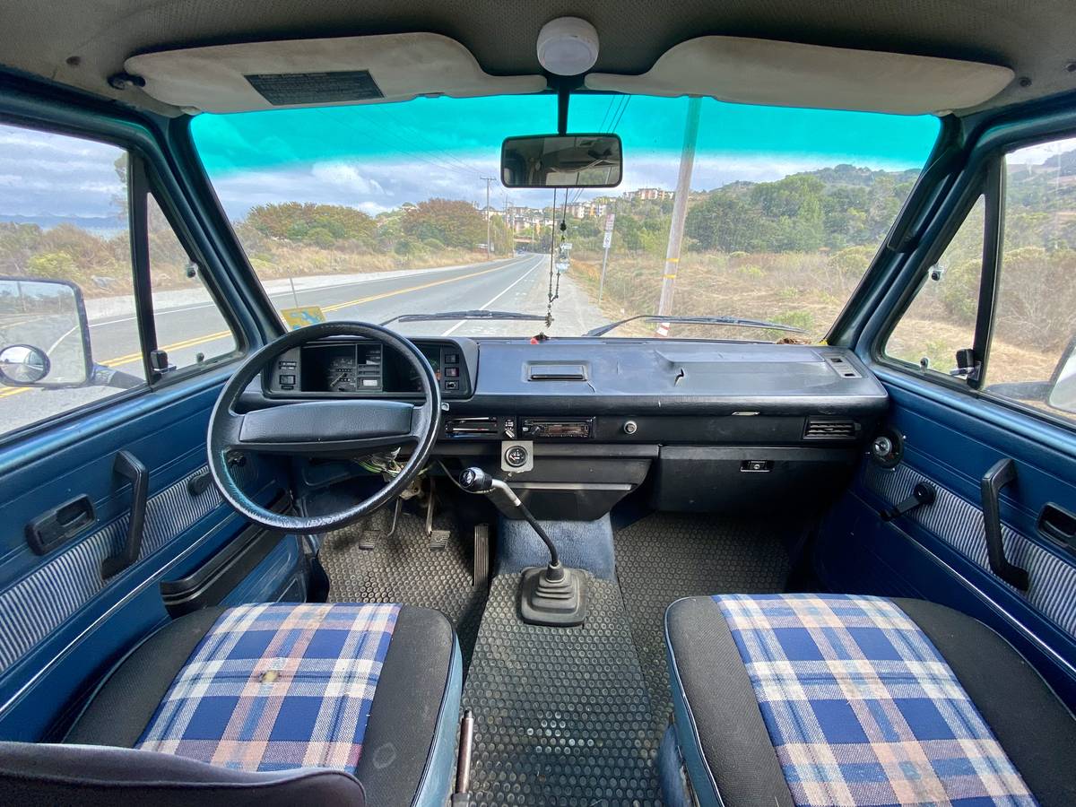 Vw-vanagon-1984-blue-18