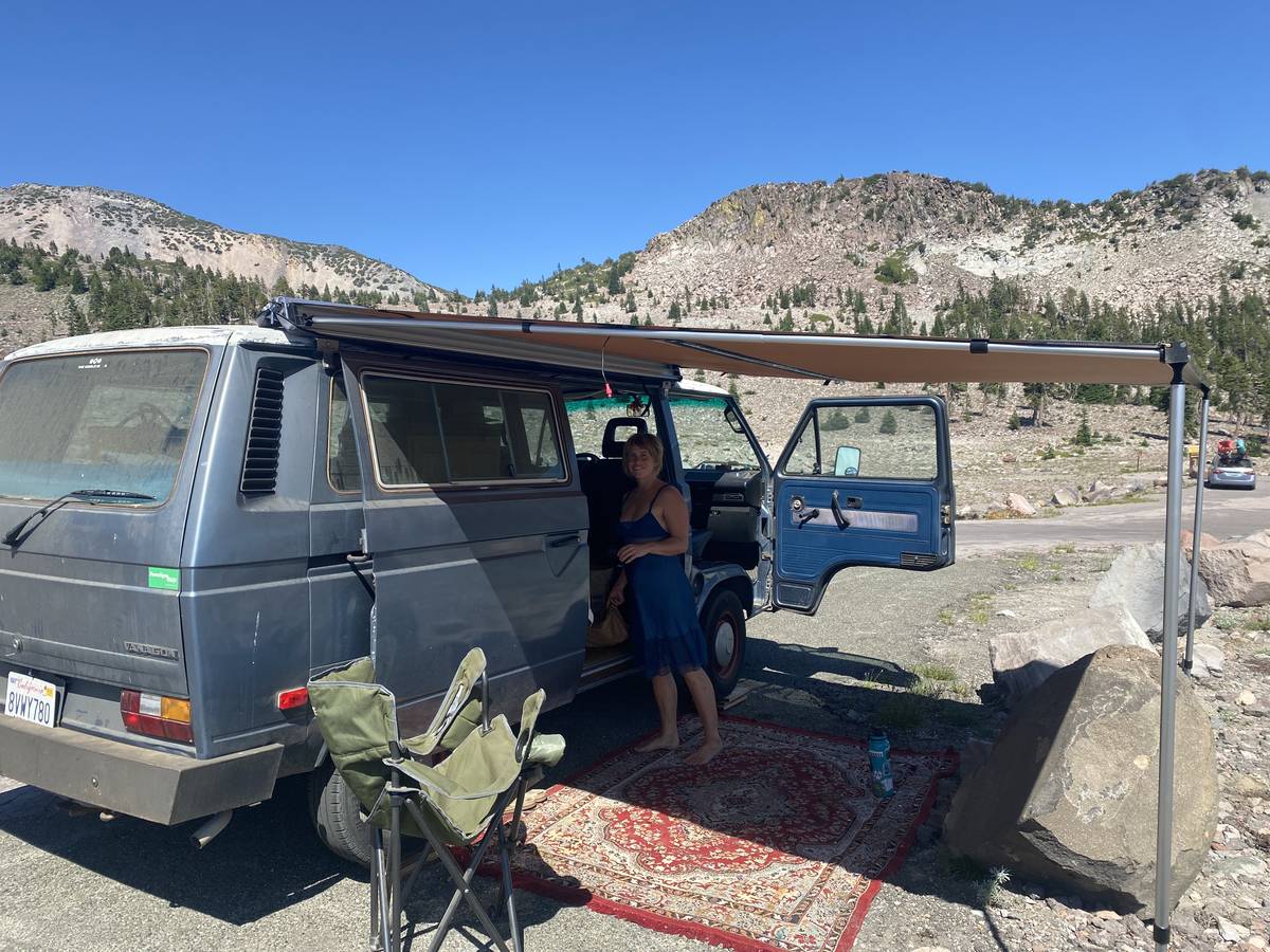 Vw-vanagon-1984-blue-5