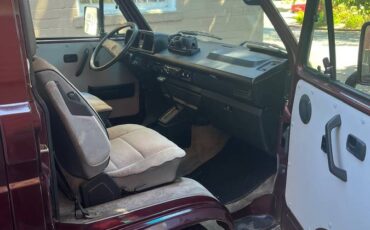 Vw-vanagon-carat-1990-red-4