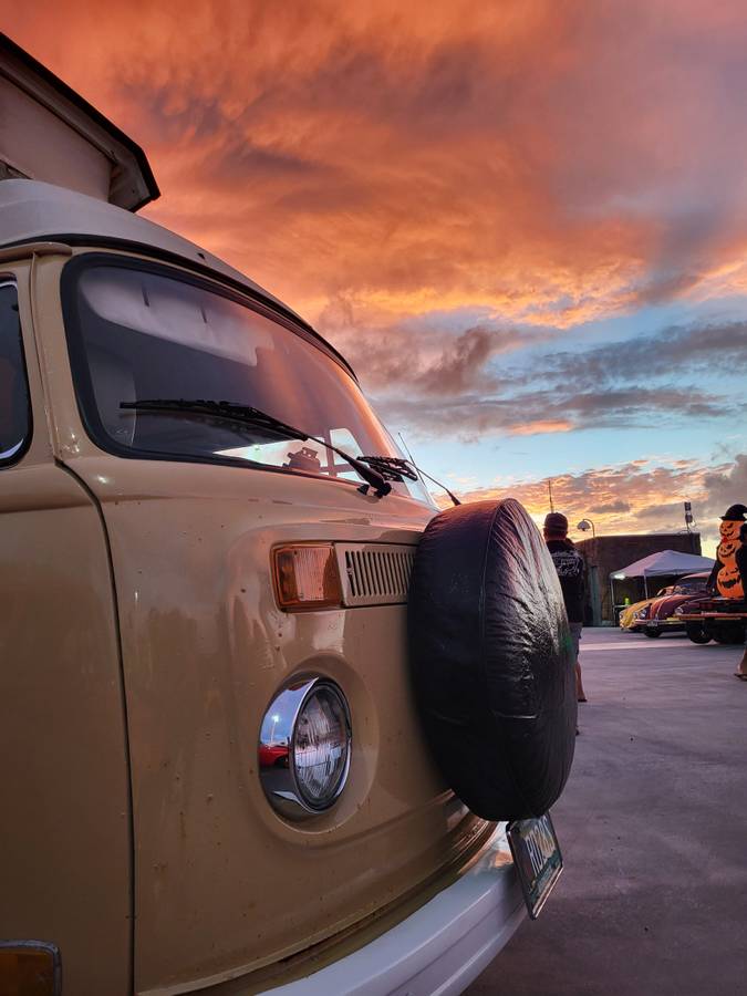 Vw-westfalia-camper-bus-1979-yellow-12