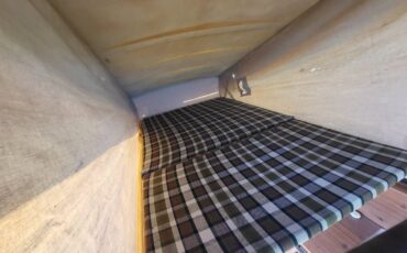 Vw-westfalia-camper-bus-1979-yellow-4