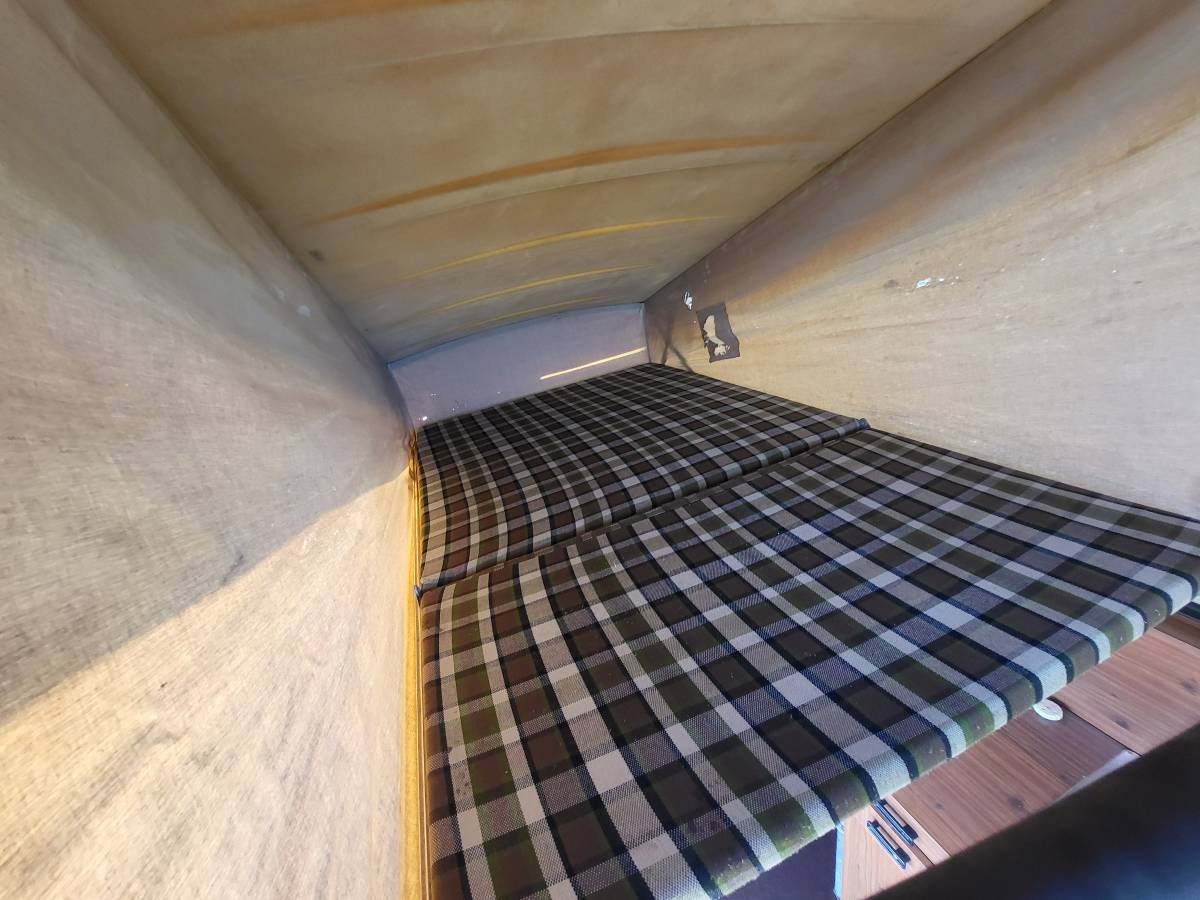 Vw-westfalia-camper-bus-1979-yellow-4