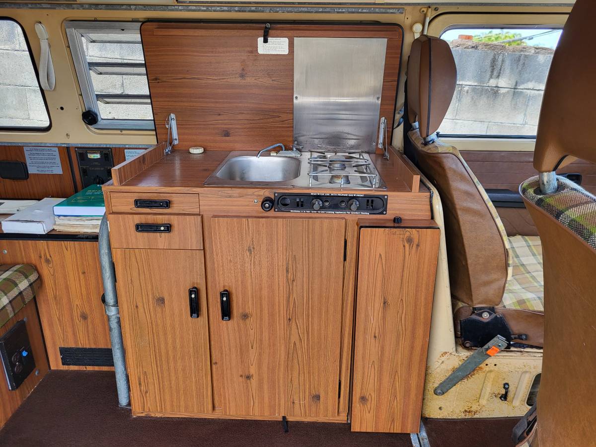 Vw-westfalia-camper-bus-1979-yellow-6