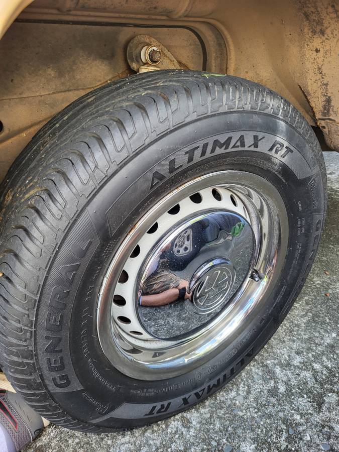 Vw-westfalia-camper-bus-1979-yellow-9