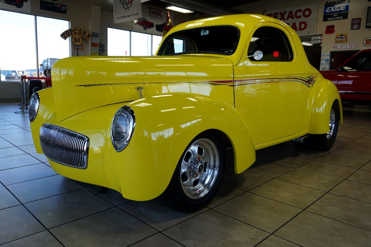 Willys-1941-Classic-Car-2
