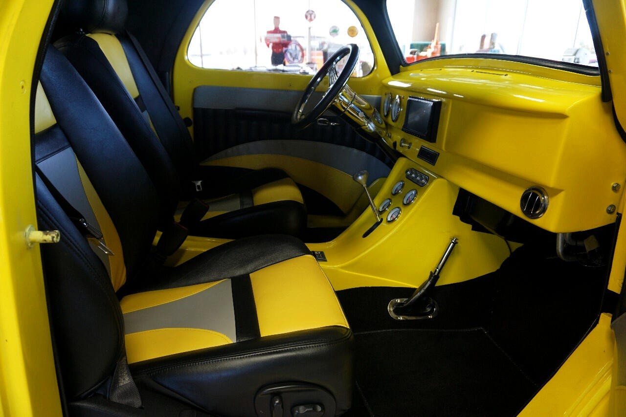 Willys-1941-Classic-Car-23