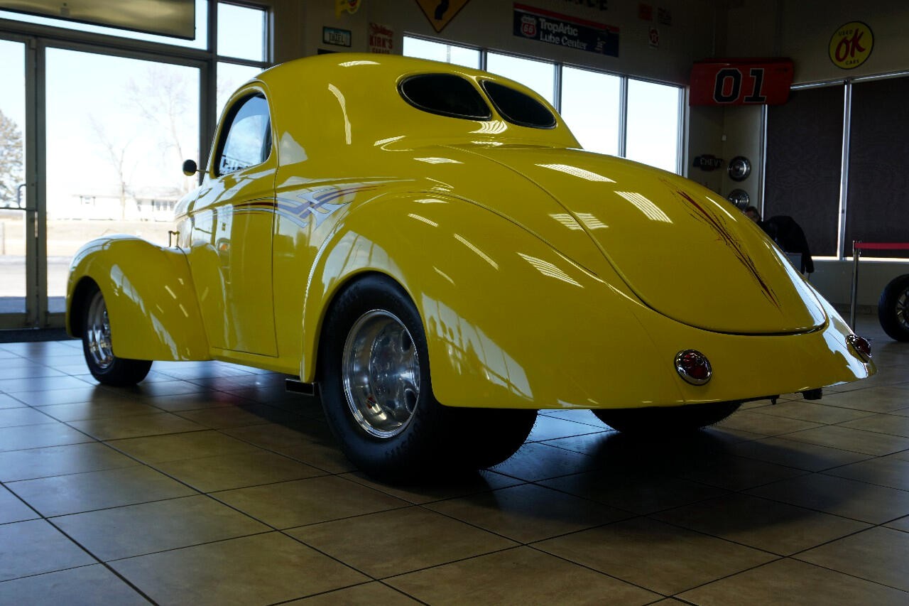 Willys-1941-Classic-Car-3