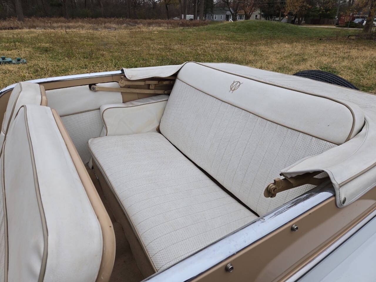 Willys-1950-Convertible-15