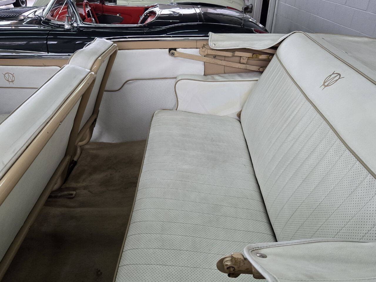 Willys-1950-Convertible-4