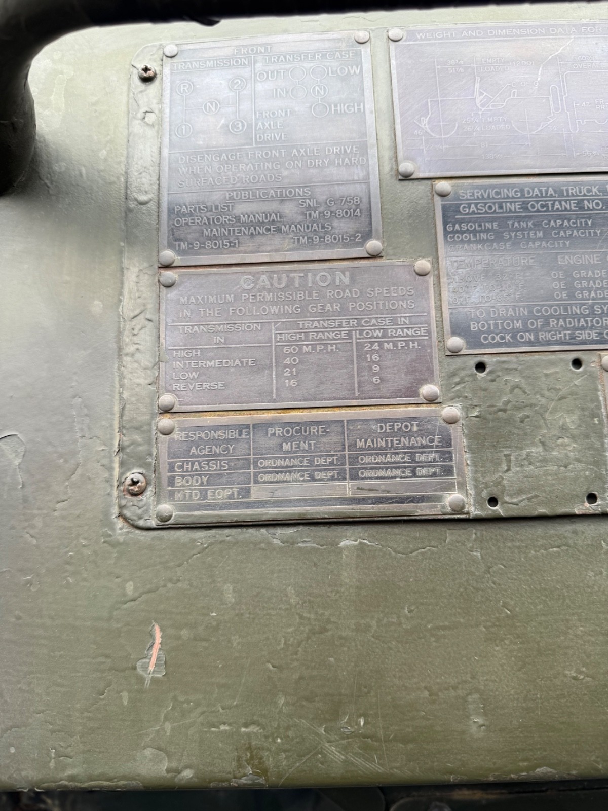 Willys-M38-A1-1954-Convertible-11