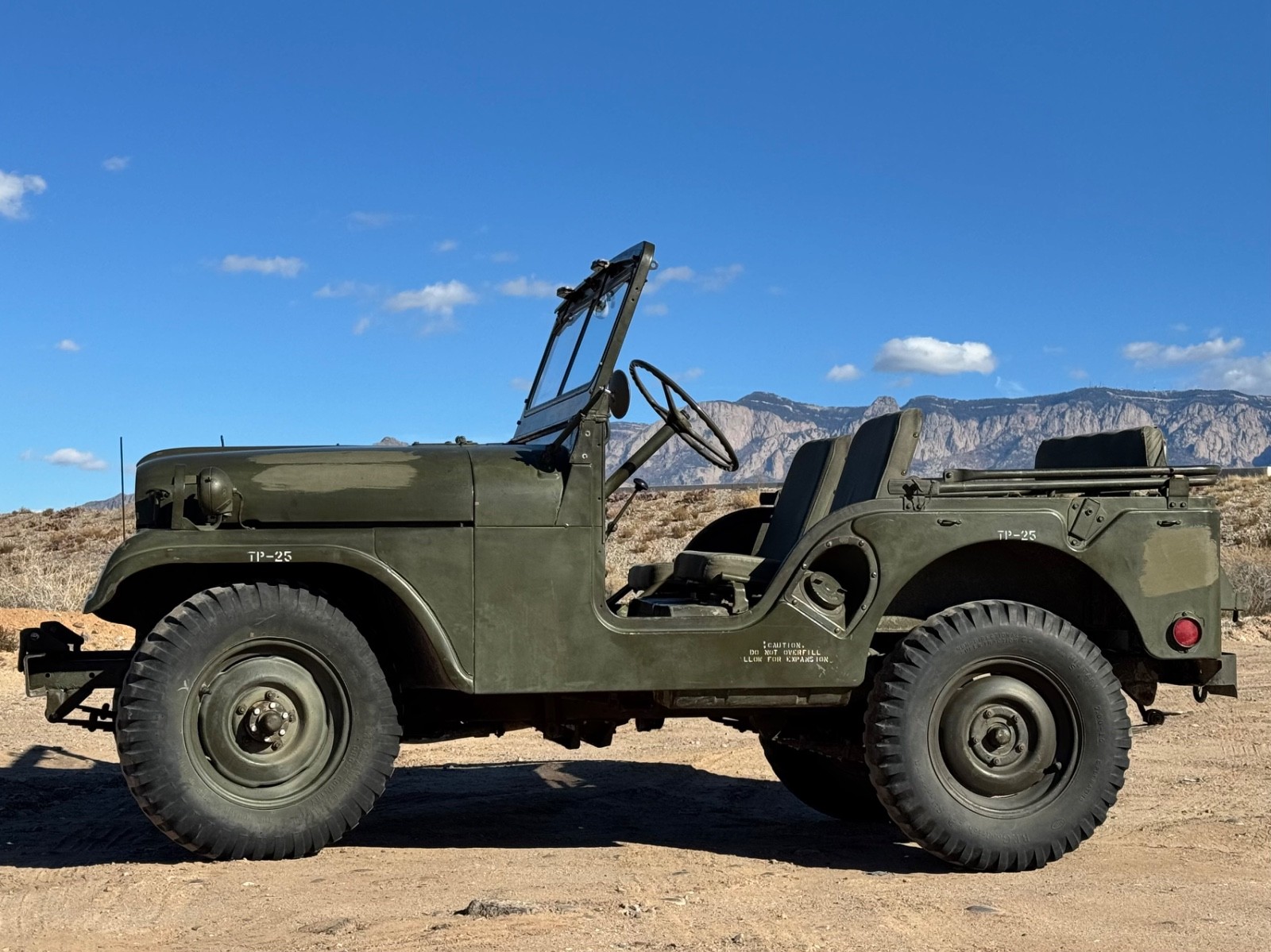 Willys-M38-A1-1954-Convertible-2