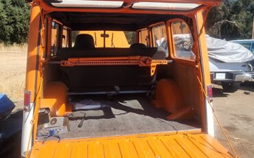 Willys-Overland-Model-90-1960-SUV-1