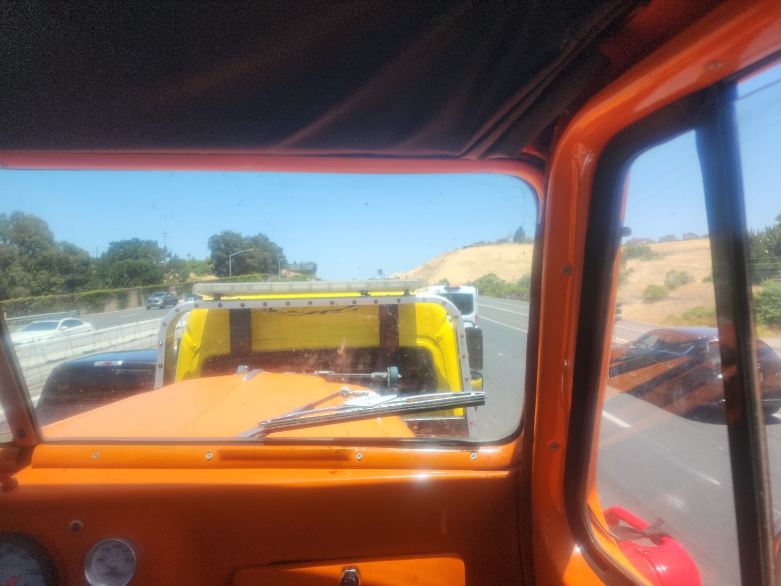 Willys-Overland-Model-90-1960-SUV-10