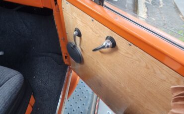 Willys-Overland-Model-90-1960-SUV-13