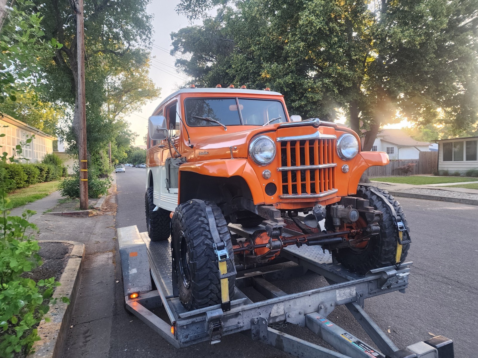 Willys-Overland-Model-90-1960-SUV