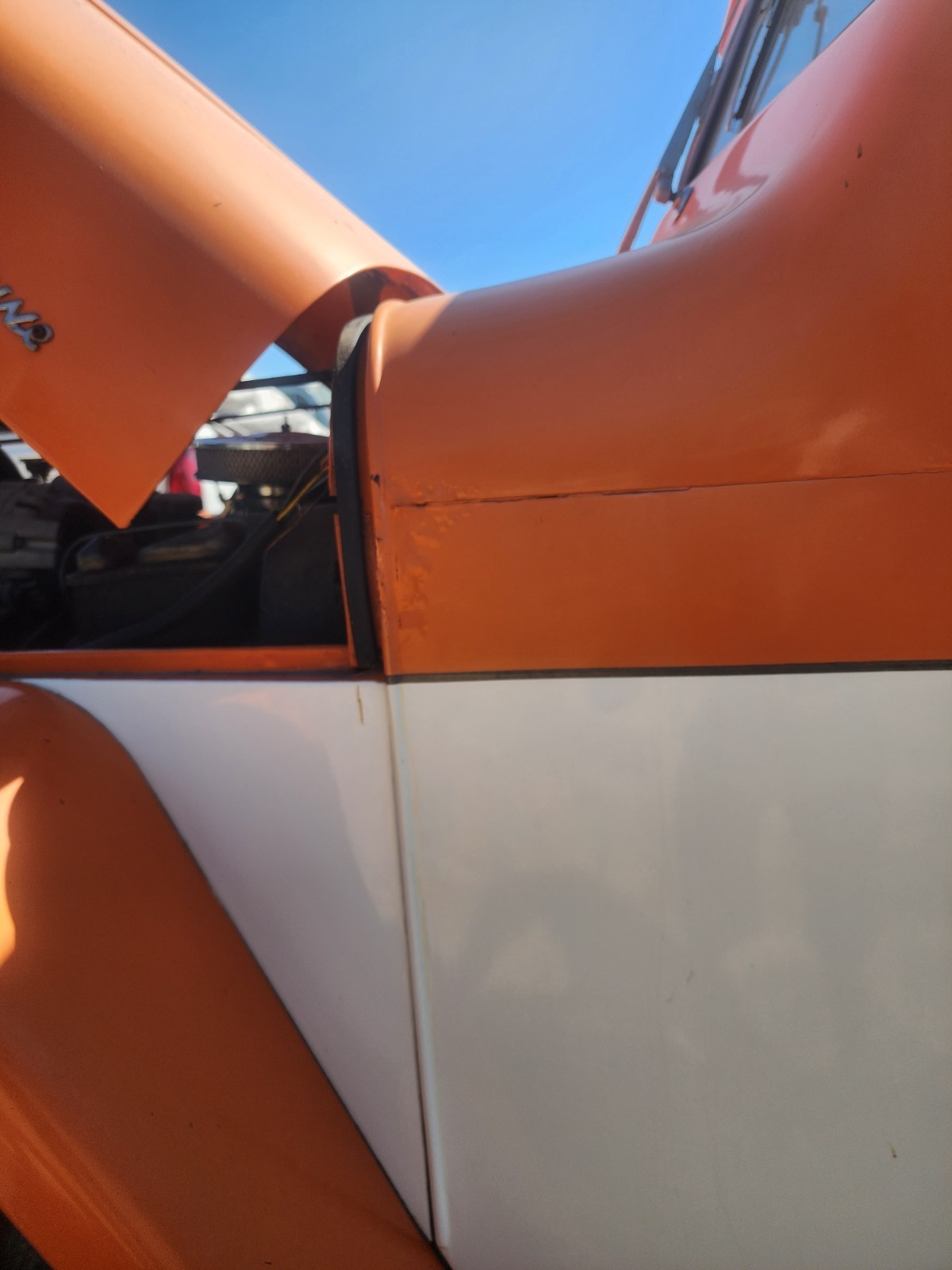 Willys-Overland-Model-90-1960-SUV-3